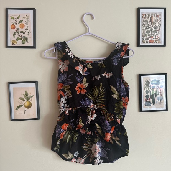 🧚♂️3/25🧚♂️Tropical Style Ruffled Top Patrons Of Peace - Picture 2 of 3